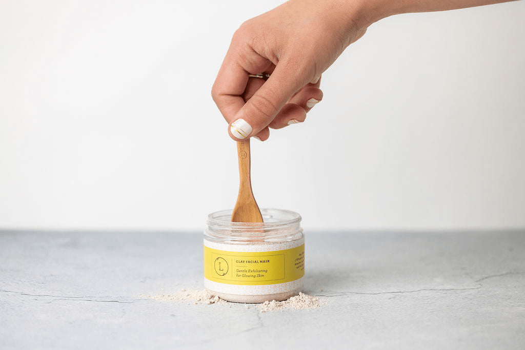 Lizush Natural Clay Facial Mask – Exfoliate and Glow
